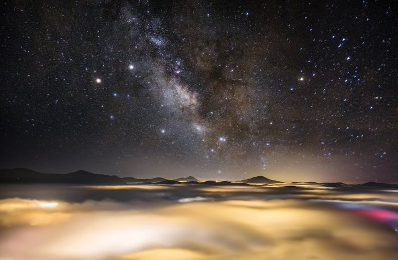 galaxies of the night with starry skies and magic, feels great when watching them. I usually set up my devices to capture card parameters with this type: F2.8, 1/20s, 24mm lens