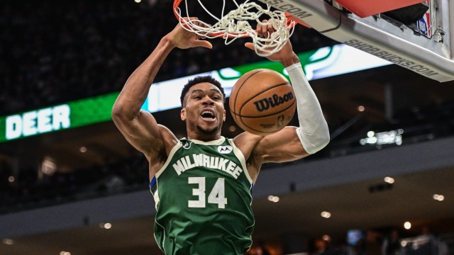 NBA: Washington Wizards at Milwaukee Bucks