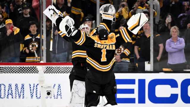 Boston Bruins goalies Linus Ullmark and Jeremy Swayman