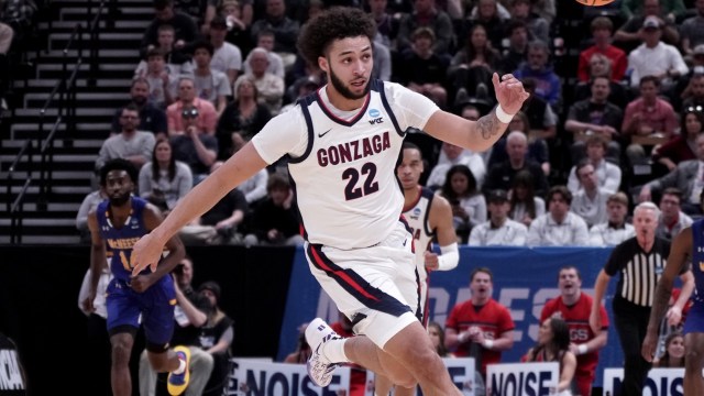 Gonzaga Bulldogs forward Anton Watson