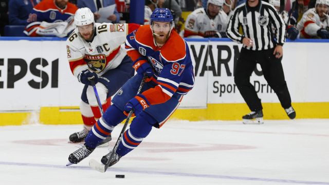 Florida Panthers center Aleksander Barkov and Edmonton Oilers center Connor McDavid