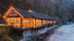 rivers-end-restaurant-evening