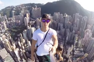 skyscraper selfie