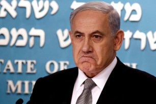 Benjamin Netanyahu pushed for early general elections after Israeli lawmakers dissolved the Knesset on Wednesday.