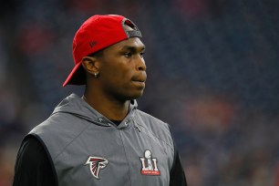 Julio Jones warms up before Super Bowl 51 against in 2017.
