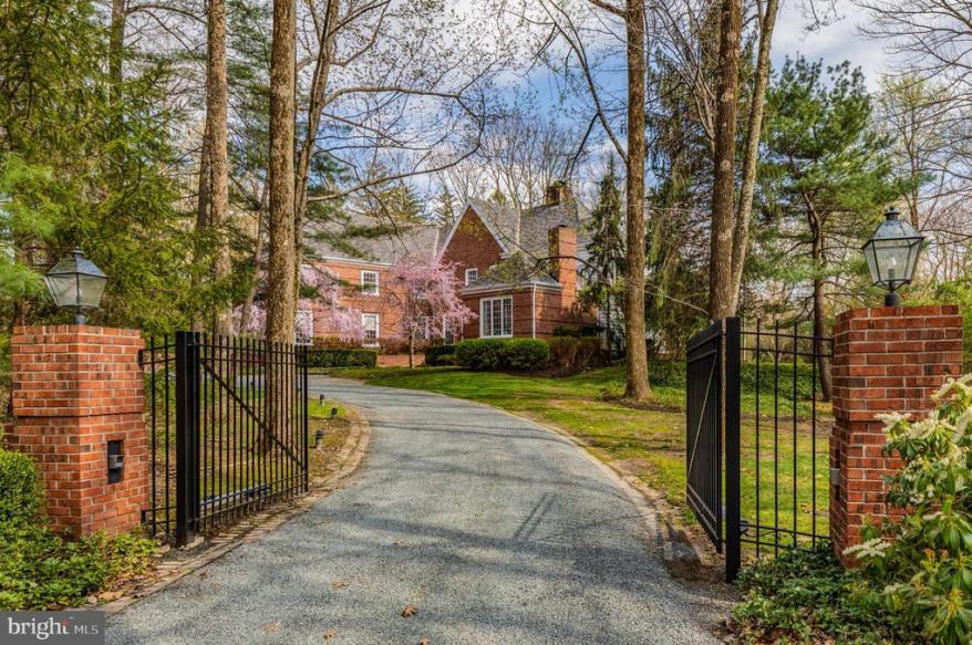 As Berman, the US attorney for the Southern District of New York, spends more time in the city, he has less need for his 5,978-square-foot home in New Jersey.