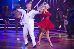 On Monday, former White House press secretary Sean Spicer stumbled his way into surviving on "Dancing With the Stars" — despite the judges’ fervent efforts to boogie him into disgrace. Pollsters, take notice: Votes for Spicer are, in many ways, a metaphor for what middle America thinks of Donald Trump.