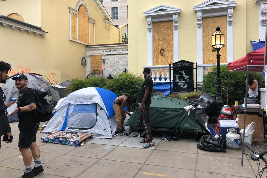 The "BHAZ" cop-free zone outside the White House.