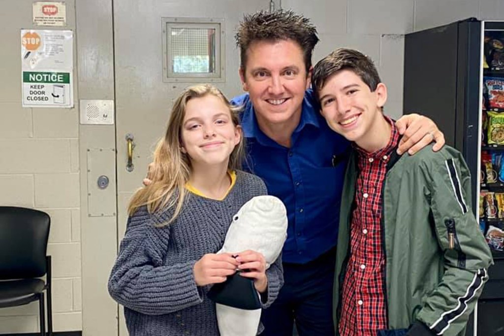 Brooklyn and Kadan Rockett with their father at the Green Oaks Detention Center in Louisiana 