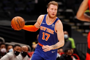 Ignas Brazdeikis plays with the Knicks in 2020.