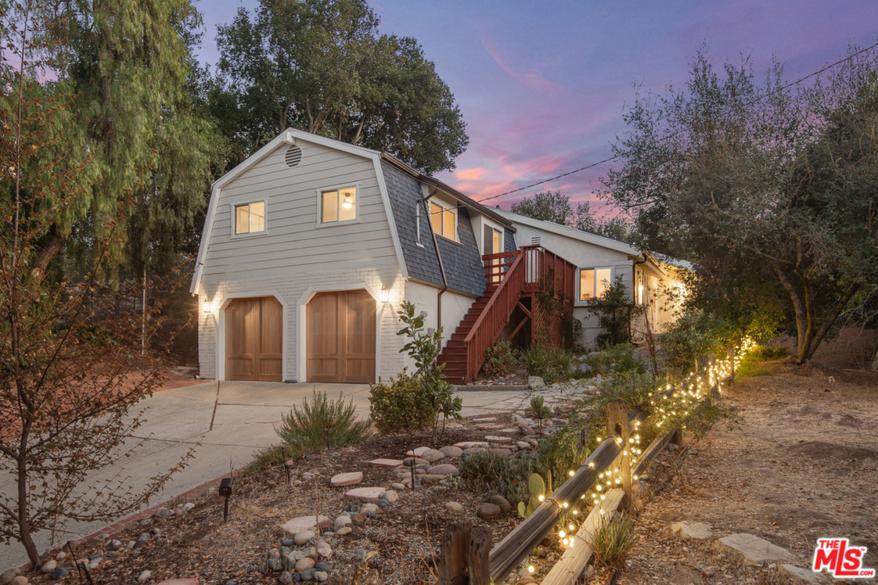 Property reportedly belonging to BLM founder Patrisse Cullors. This is in Topanga Canyon.