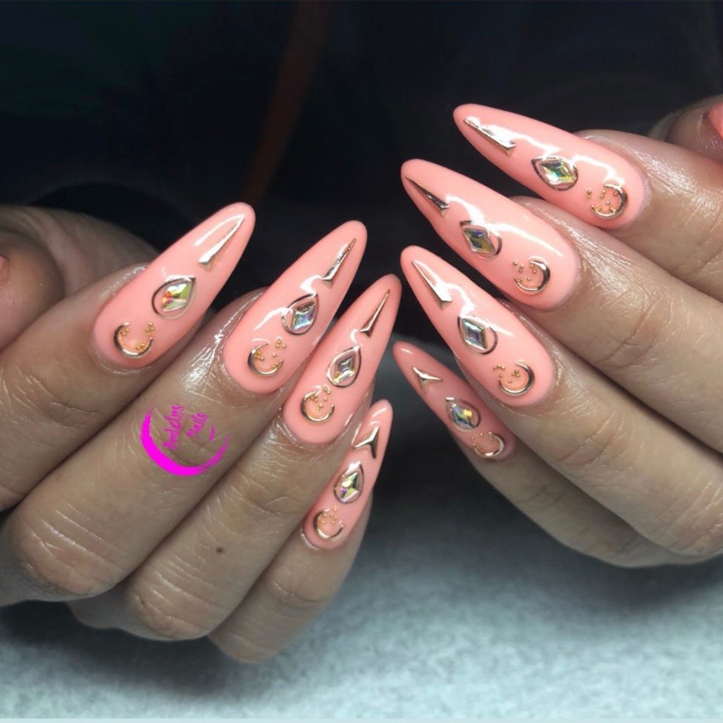 Robble's nail art design on Dascha Polanco's character, Cuca.