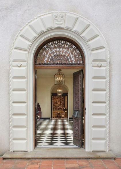 The entryway to the foyer.