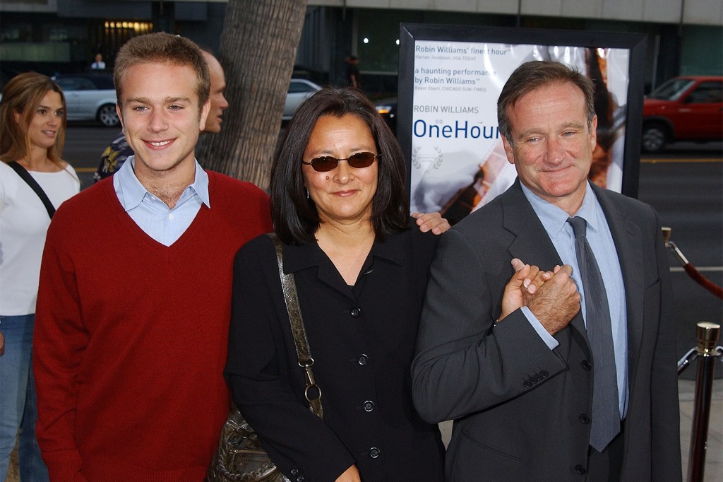 Zak, Marsha and Robin Williams at the "One Hour Photo" premiere in 2002.