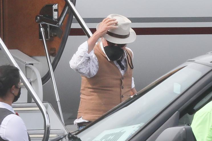 Steven Spielberg was seen arriving in Martha's Vineyard for Obama's 60th birthday party.