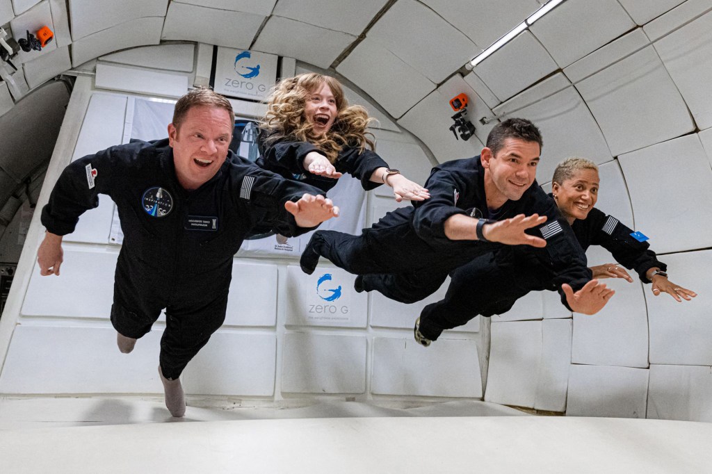 (L-R) Chris Sembroski, Hayley Arceneaux, Jared Isaacman, and Sian Proctor