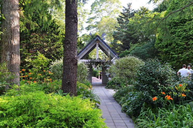 A view of the atmosphere at the LongHouse Reserve 2019 Summer Benefit Honoring Julian Schnabel And Donna Karan at LongHouse Reserve on July 20, 2019 in East Hampton, New York.