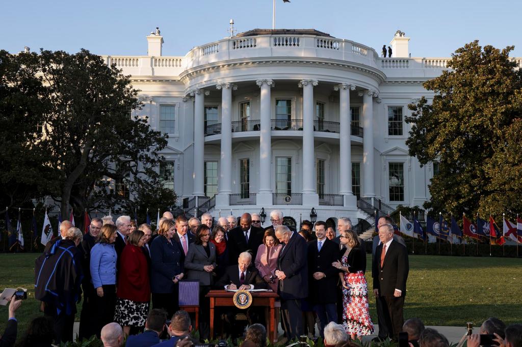 White house signing ceremony