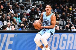 Desmond Bane #22 of the Memphis Grizzlies handles the ball