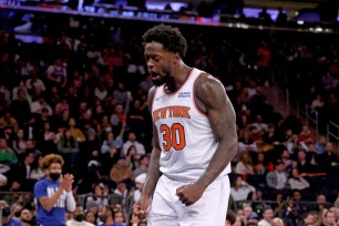 Julius Randle reacts during the Knicks' loss to the Thunder.