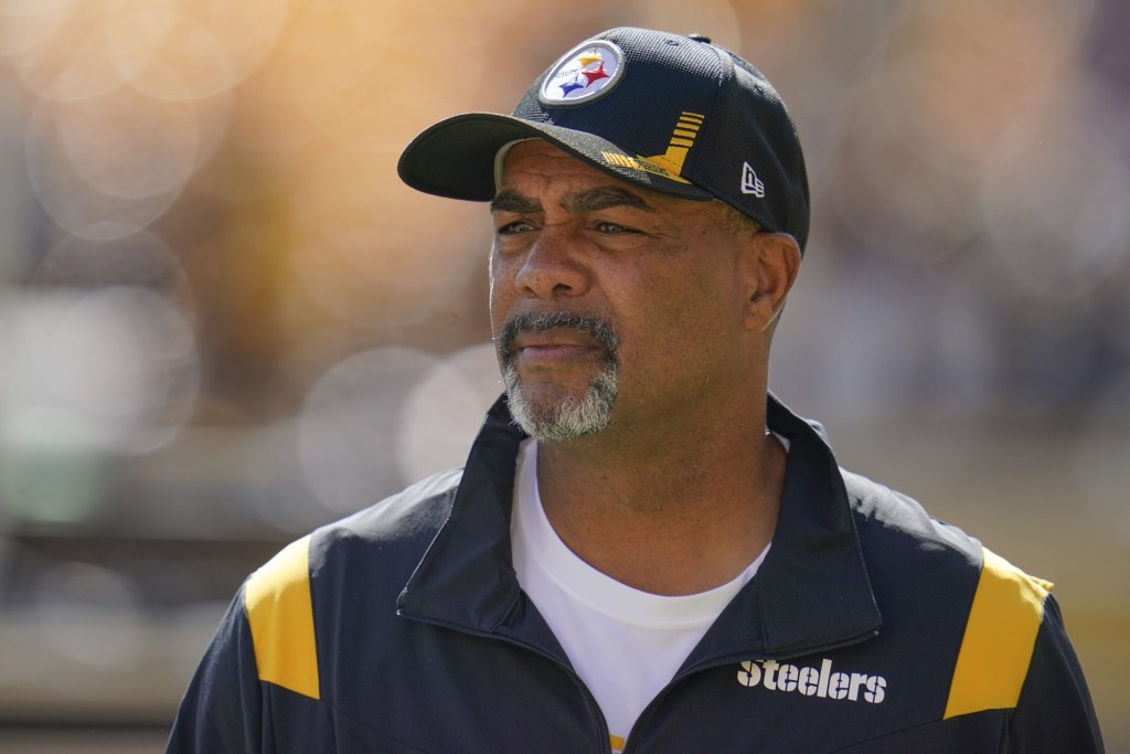 Steelers senior defensive assistant coach Teryl Austin watches the team warm up before a game against the Bengals, Sunday, Sept. 26, 2021, in Pittsburgh.