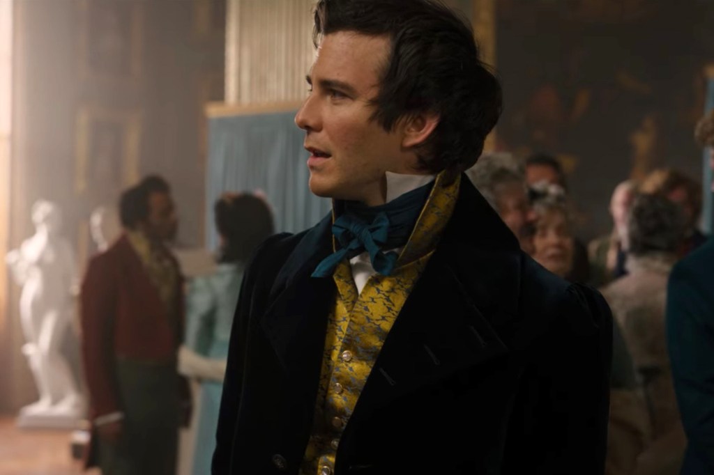 Luke Thompson in coat and tails as Benedict Bridgerton