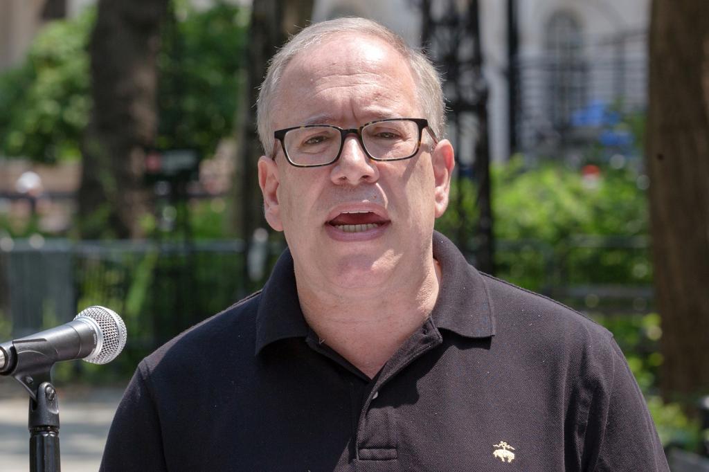 NYC Comptroller Scott Stringer in City hall Park announcing a lawsuit against the city for COVID response contracts awarded by the city.