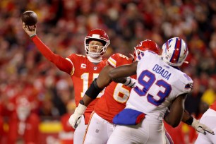 Patrick Mahomes vs Josh Allen Bills Chiefs NFL Playoffs