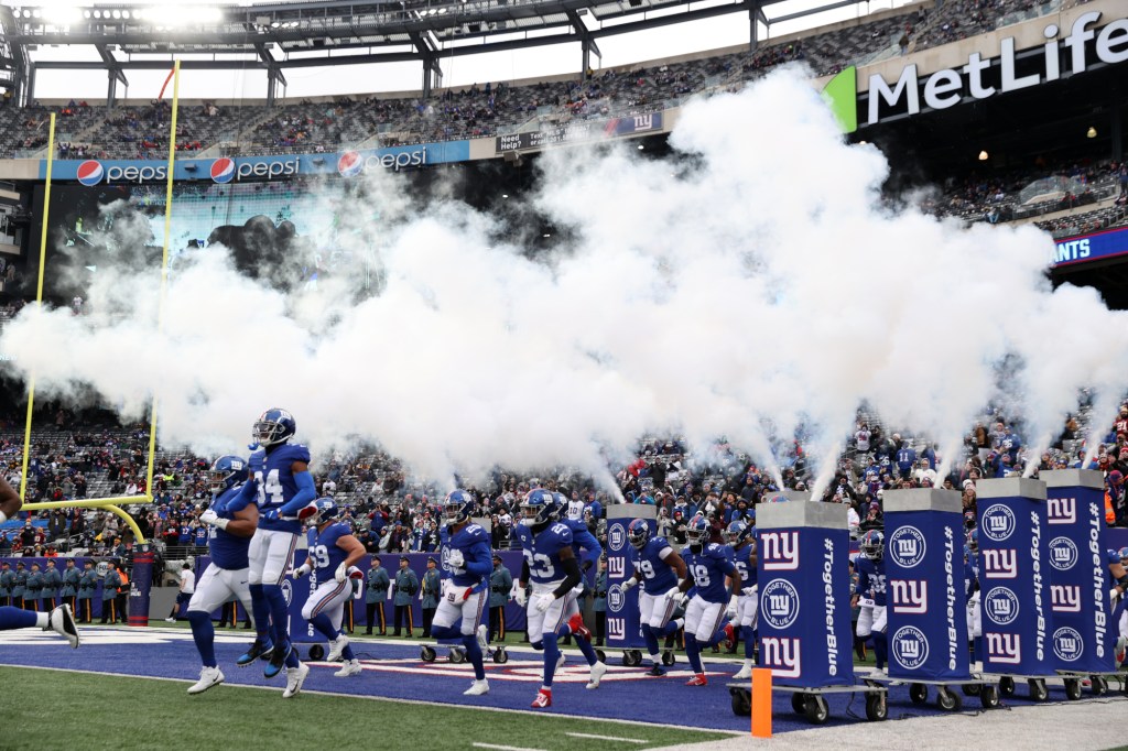 New York Giants run out at METlife stadium.