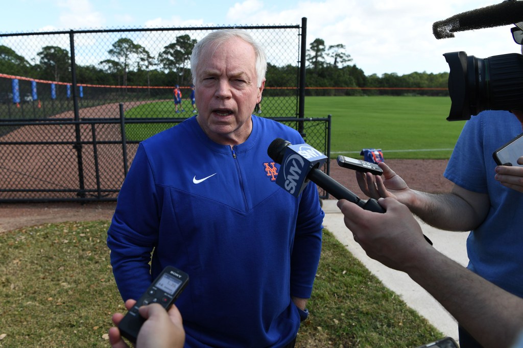 NY Mets Manager Buck Showalter speaks to the media 