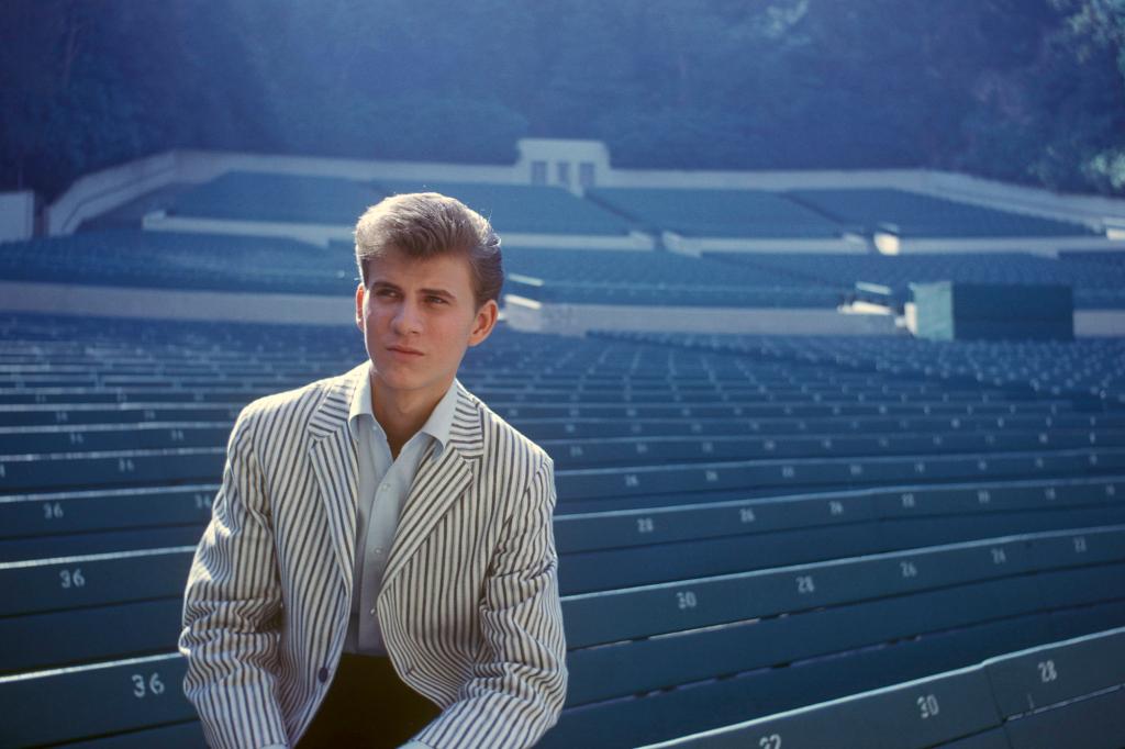 Bobby Rydell was a teen idol who dabbled in music, TV and film in his career.