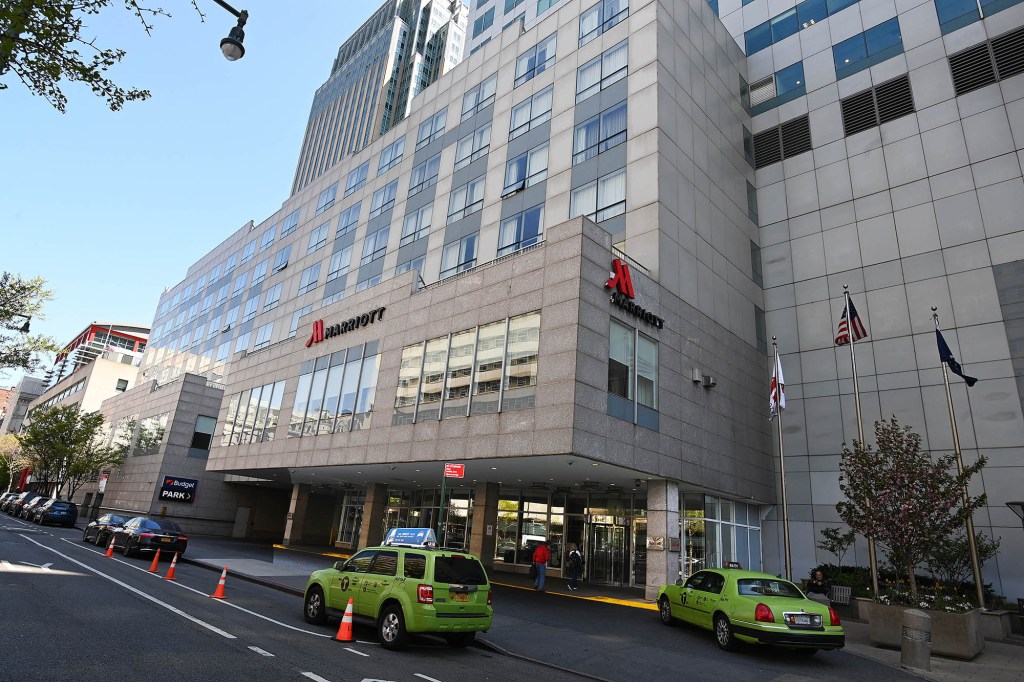 Exterior of the New York Marriott Brooklyn Bridge hotel