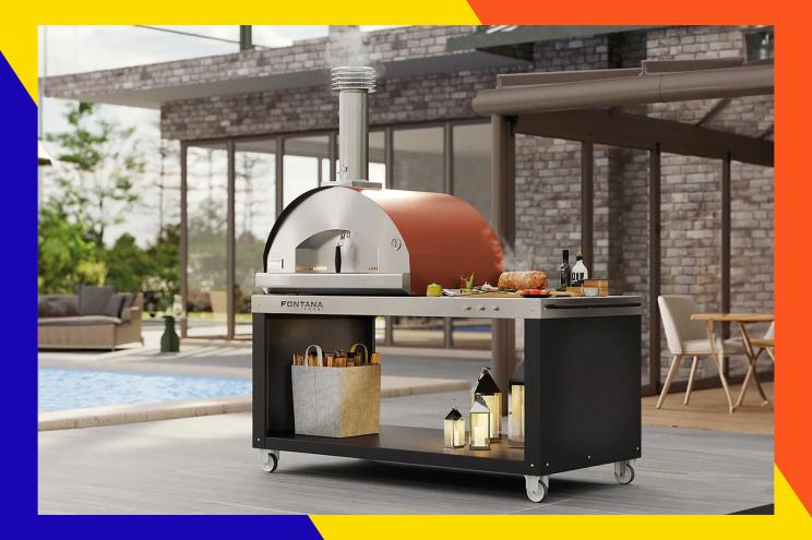 The FIRENZE Hybrid Gas & Wood Oven - New Gen Mangiafuoco outdoors by a pool.