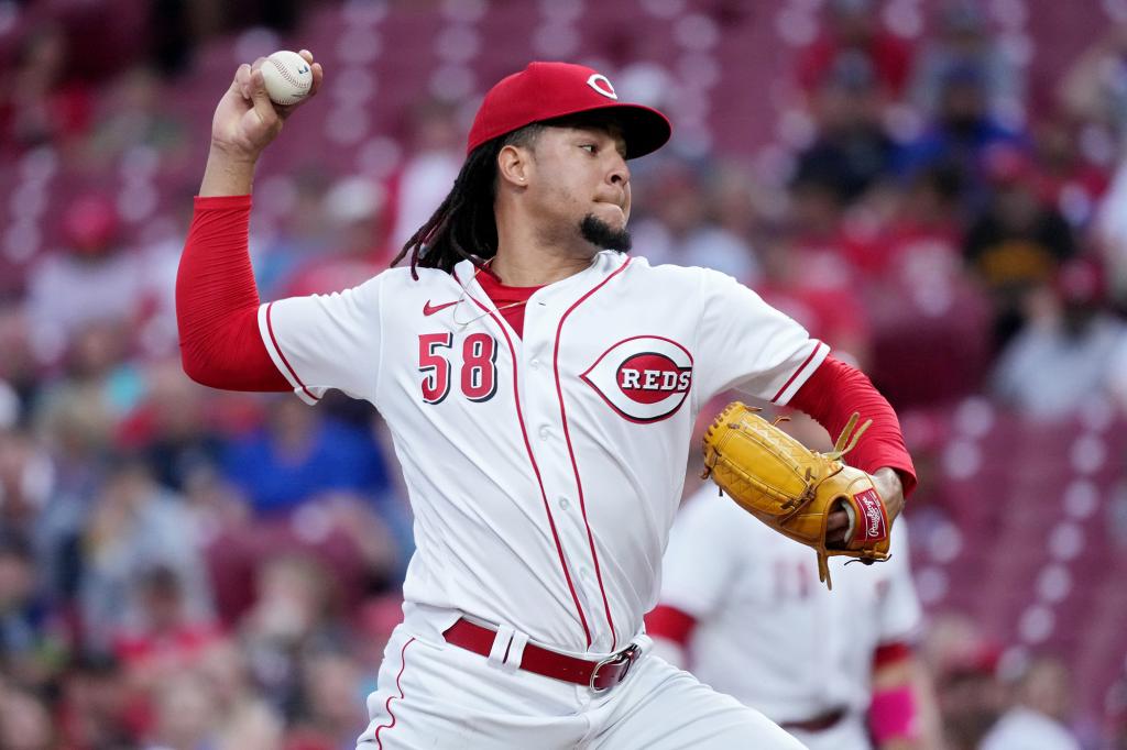 Luis Castillo #58 of the Cincinnati Reds pitches in the second inning against the Los Angeles Dodgers at Great American Ball Park on June 22, 2022 in Cincinnati, Ohio.