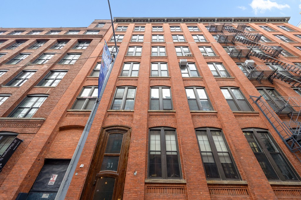 The loft at 31 Washington Street is made up of two bedrooms and 1.5 bathrooms.