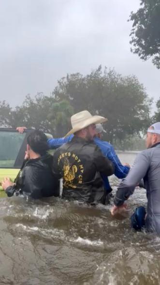 Hurricane Ian Good Samaritans