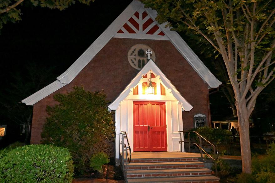 Migrants reportedly stayed at St. Andrew's Episcopal Church in Edgartown, Massachusetts.