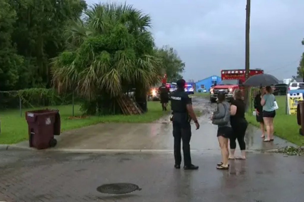 Five students with the North Orlando Rowing Club were practicing on Lake Fairview in Orlando around 5:50 p.m. when lightning reportedly struck the area.