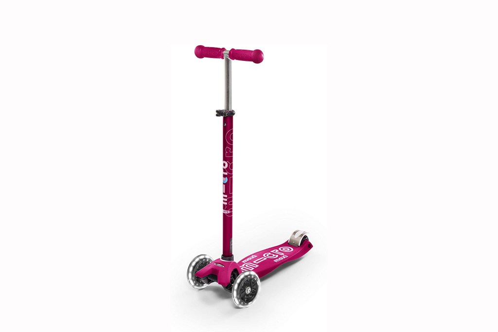 Micro Kickboard Maxi Deluxe LED 3-Wheeled Scooter