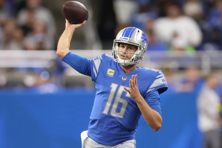 Quarterback Jared Goff passes the ball during the Lions-Seahawks game on Oct. 2, 2022.