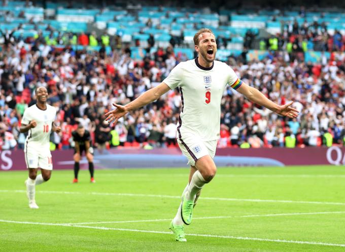 Harry Kane of England. He looks good, he looks fine.