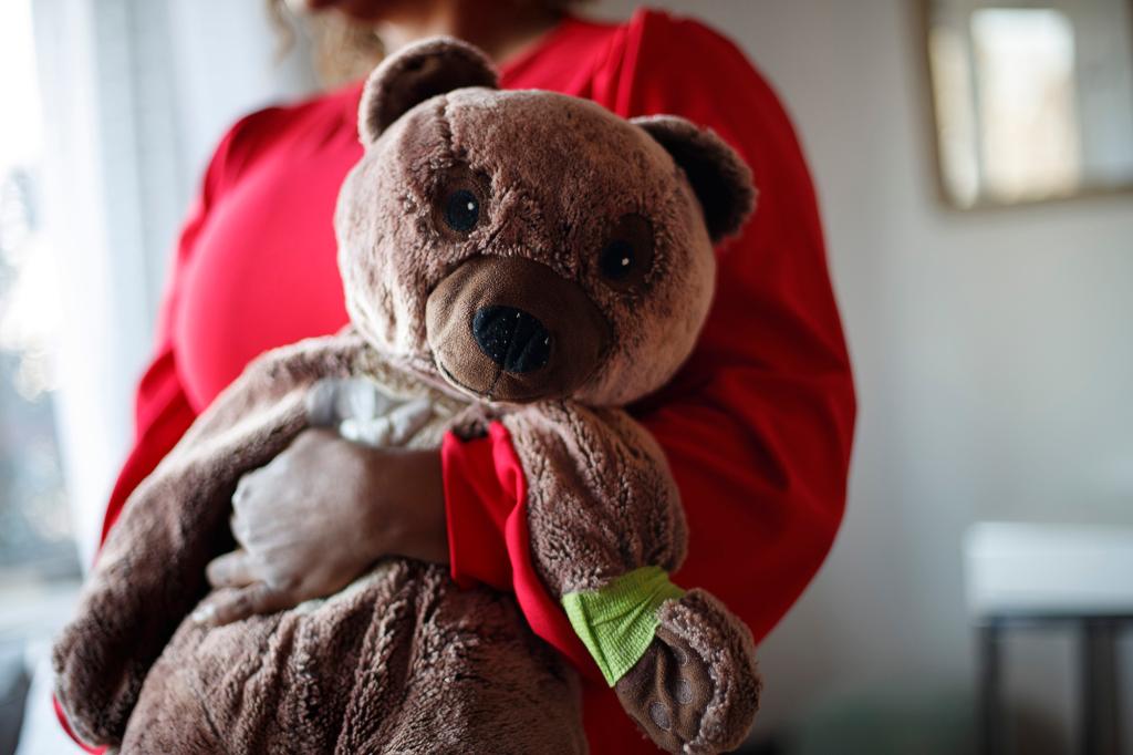 Ruschell Boone took her sons' bear to chemo.