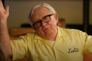 Leslie Jordan country music video