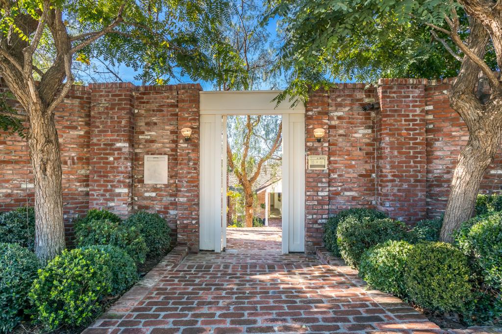 The entryway leading to the courtyard.