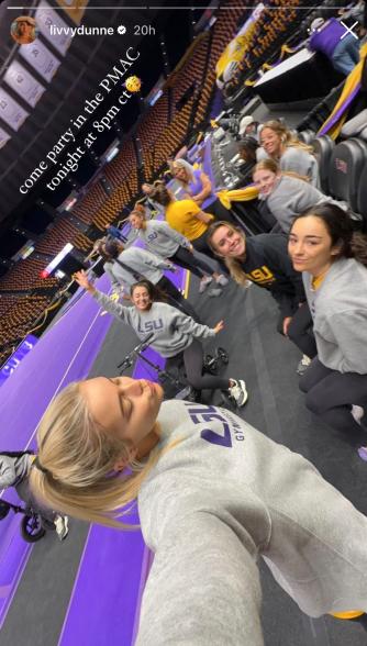 Olivia Dunne and her teammates before LSU's meet against the University of Florida.