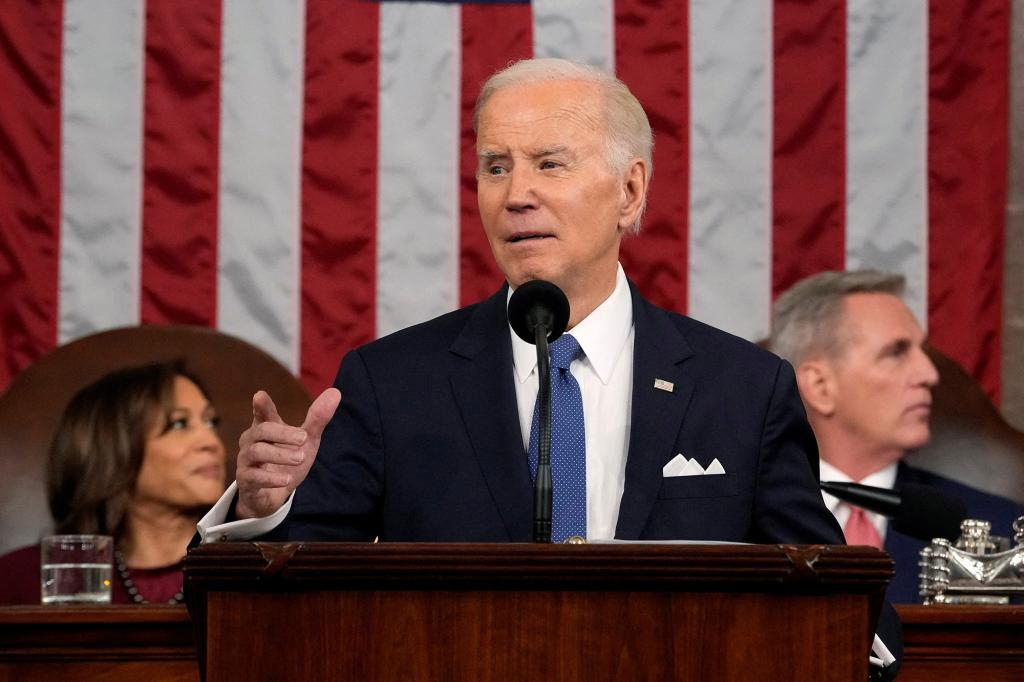 New York state politicians bashed President Biden for not mentioning the migrant crisis or rising crime in his State of the Union address.