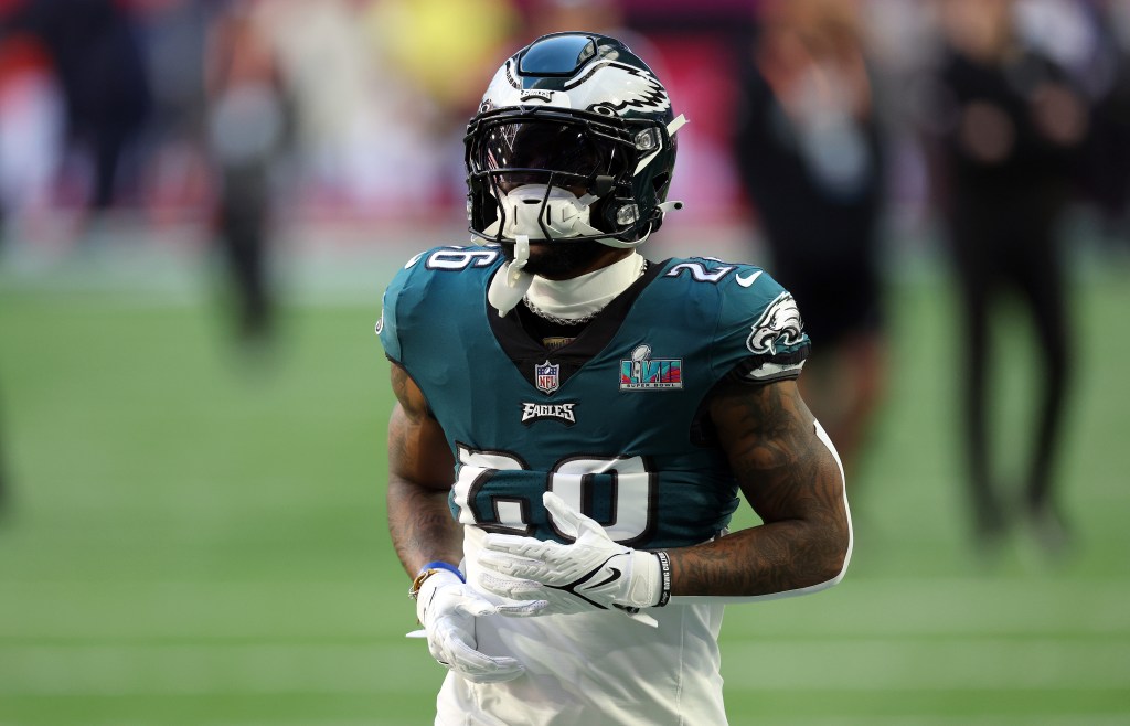  Miles Sanders #26 of the Philadelphia Eagles warms up