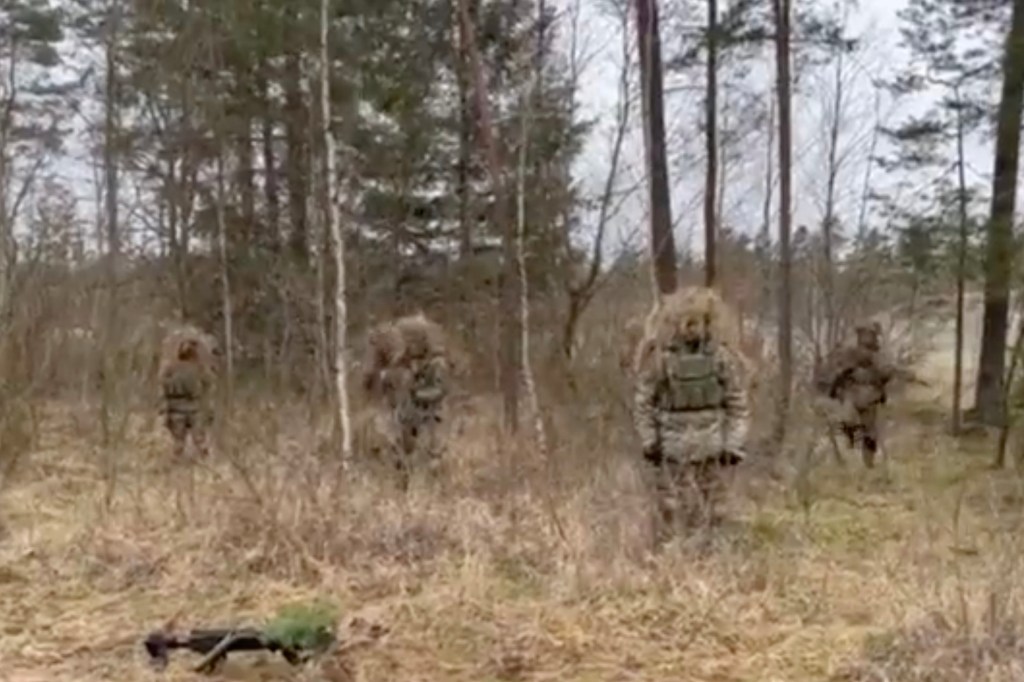 A team of Ukrainian soldiers appear our of nowhere in a recent video posted to Twitter.