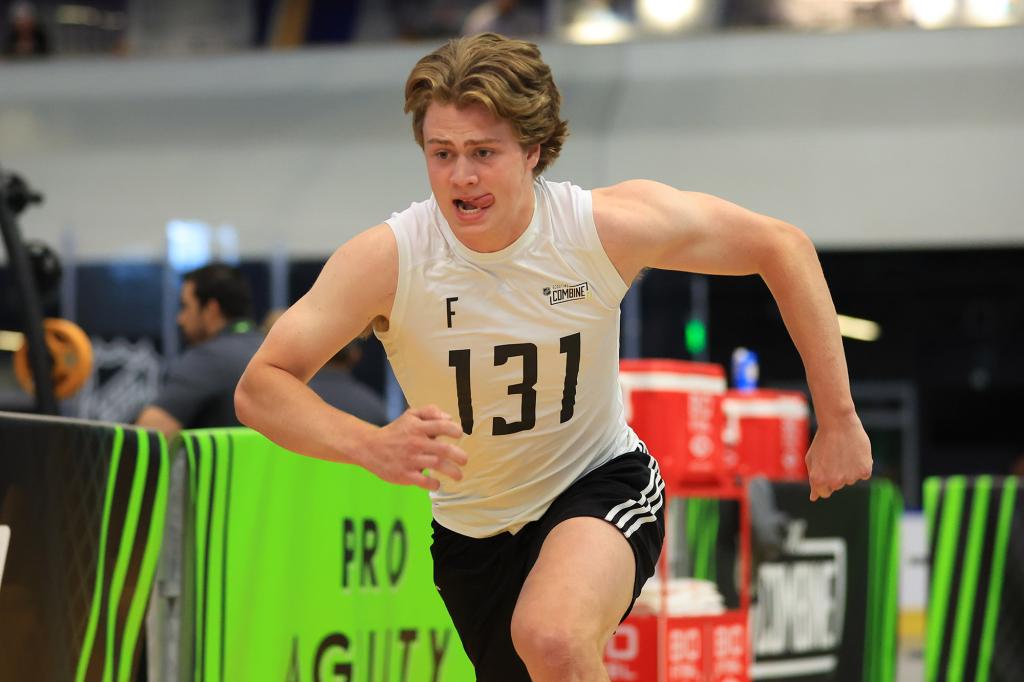 Danny Nelson does the agility test at the 2023 NHL Scouting Combine.