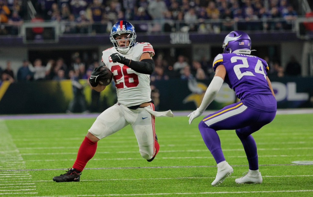 New York Giants running back Saquon Barkley #26, running with the ball in the 4th quarter